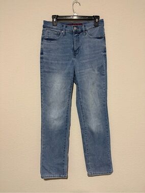 Lucky Brand Women's Light Blue Straight-Leg Jeans